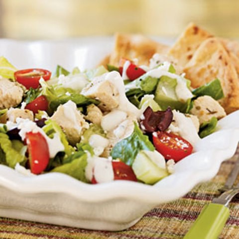 Fűszeres görög csirke saláta